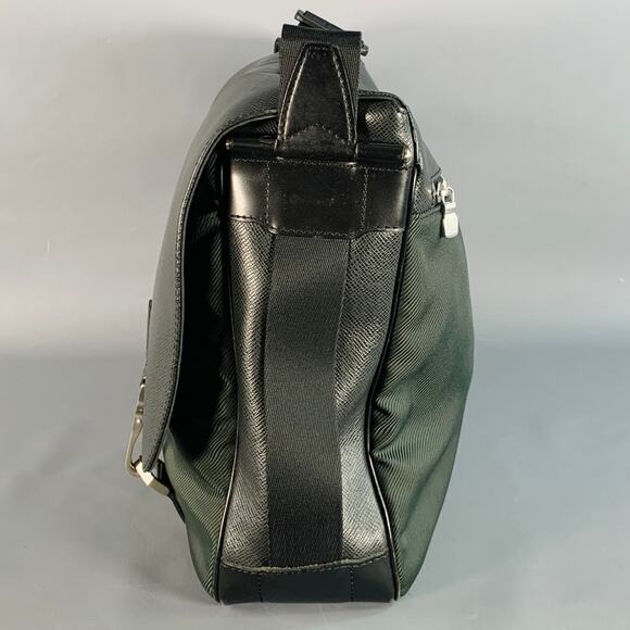 LOUIS VUITTON Dersou Taiga Black Green Nylon Twill Leather Messenger Bag - Picture 5 of 10